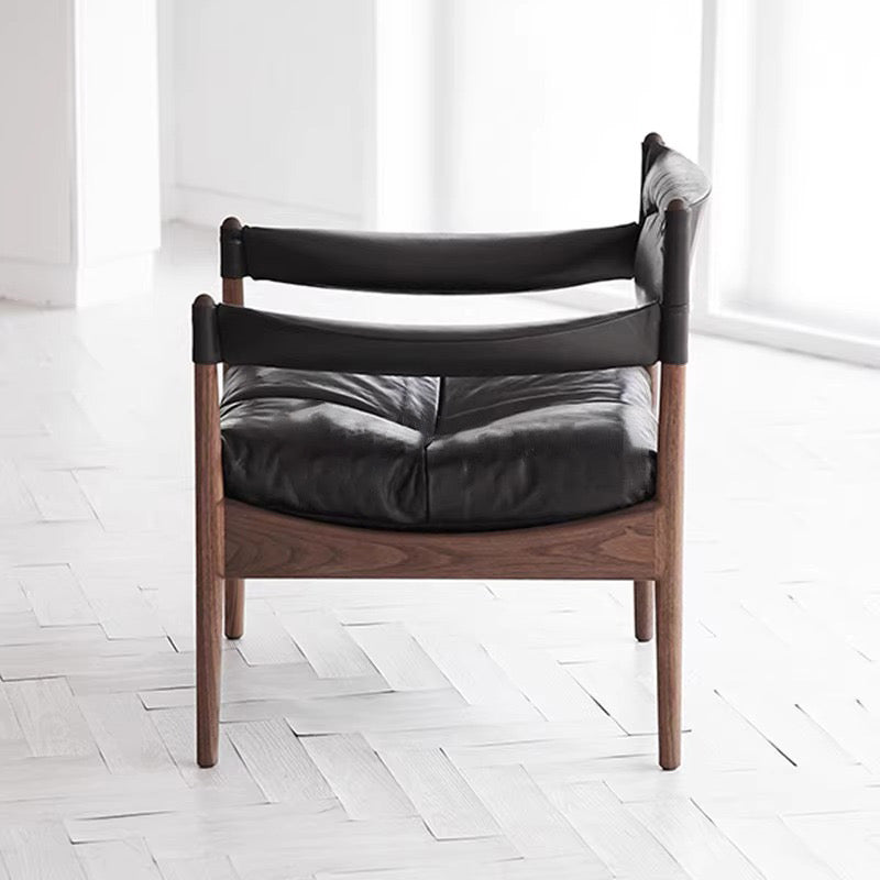 Grand Wing Chair